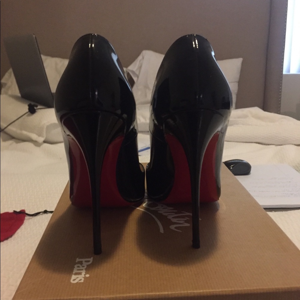 Christian Louboutin So Kate - Picture 5 of 7